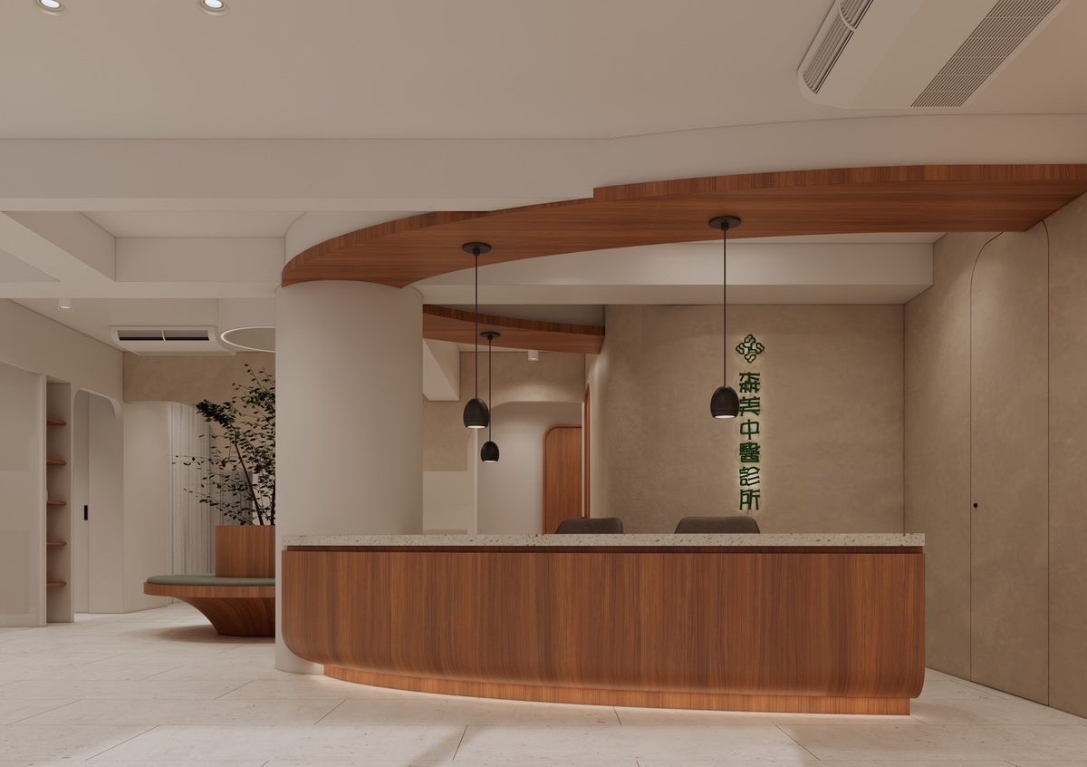 森美中醫診所候診空間—木質接待台與環形座椅，溫暖自然氛圍